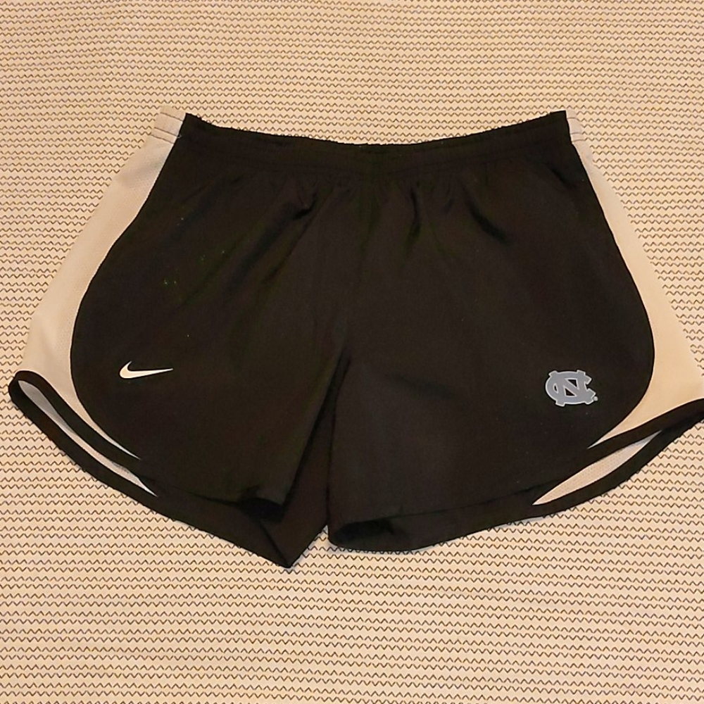 UNC Chapel Hill Logo Nike Women's Running Shorts